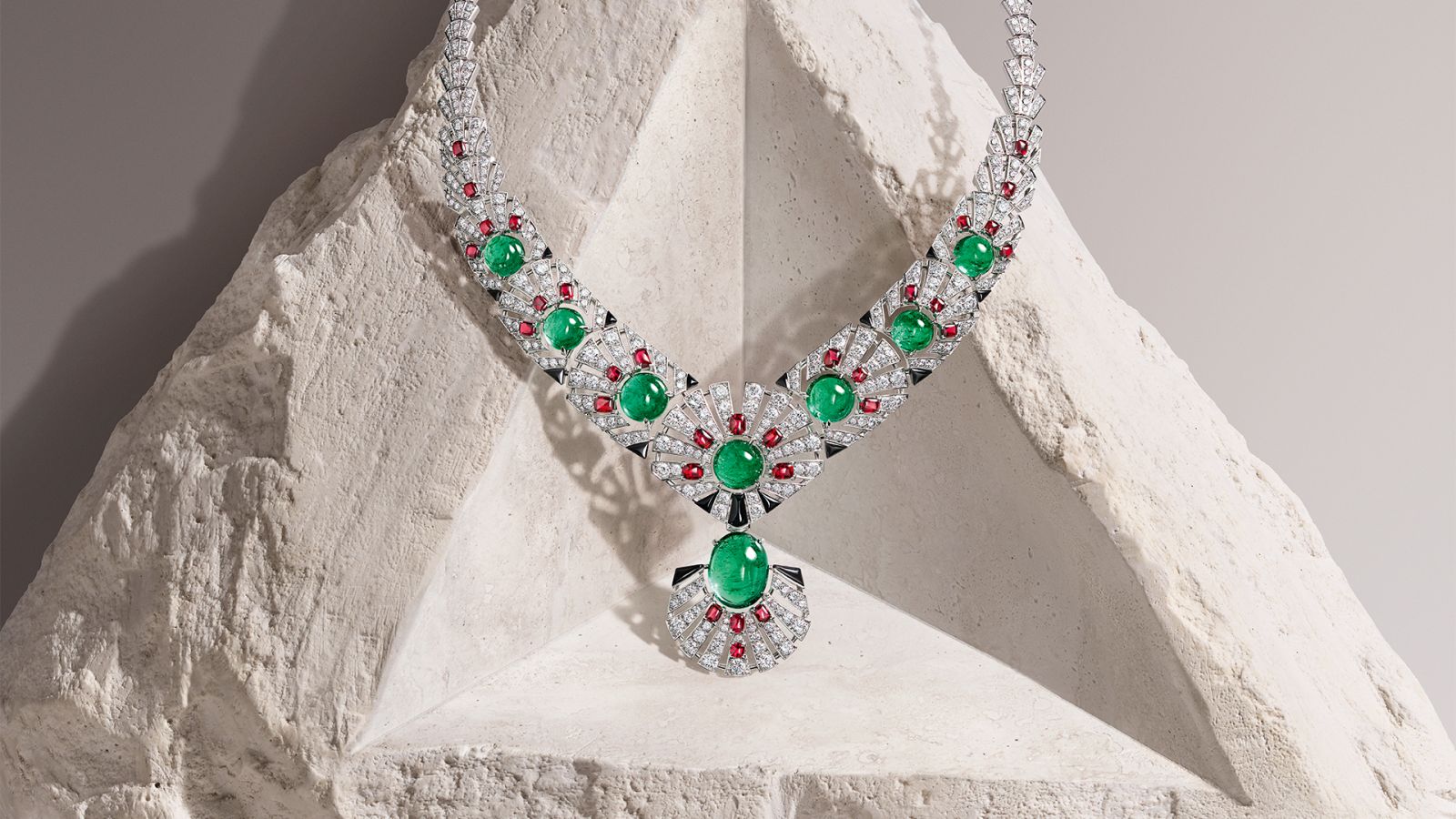 Cartier Beautés du monde Obi項鍊。(Photo:Cartier)