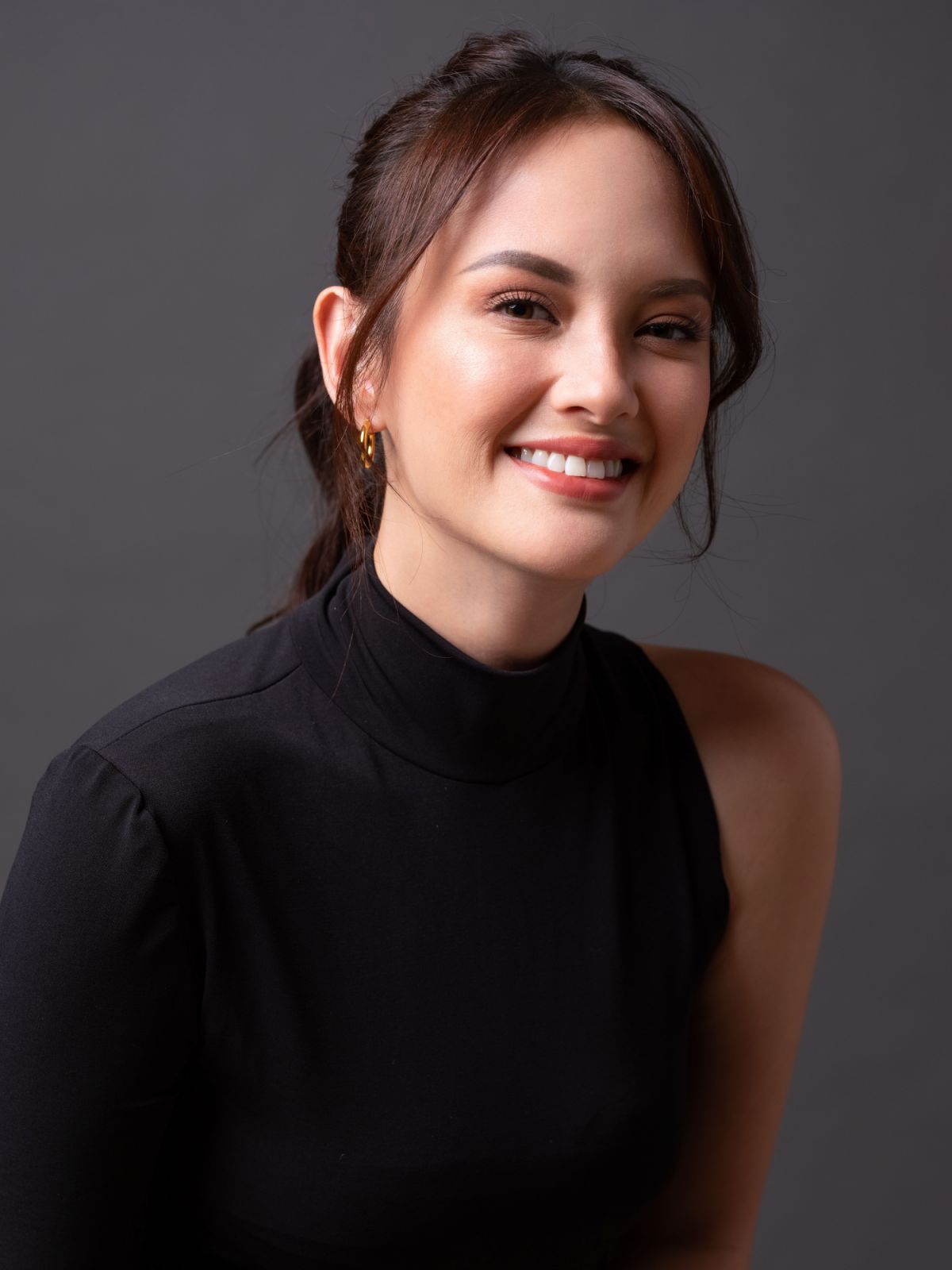 Ellen Adarna’s Instagram, Twitter & Facebook on IDCrawl