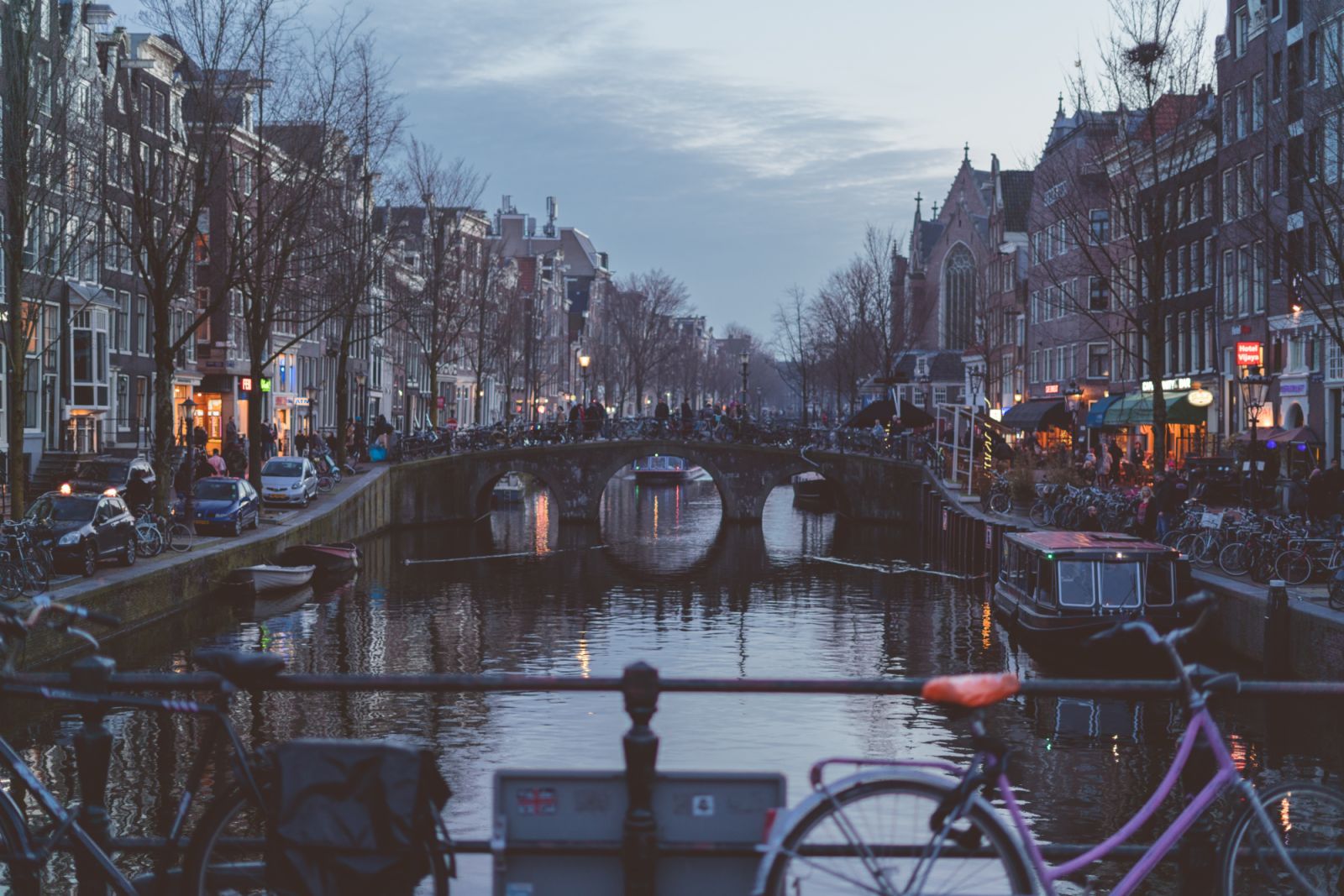 Amsterdam (Photo: Leif Niemczik/Unsplash.com)
