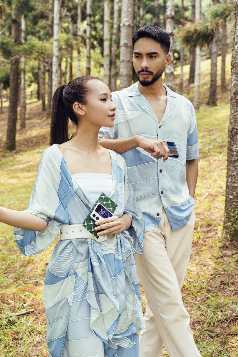 Dressing up for Raya with Oppo Find N2 Flip