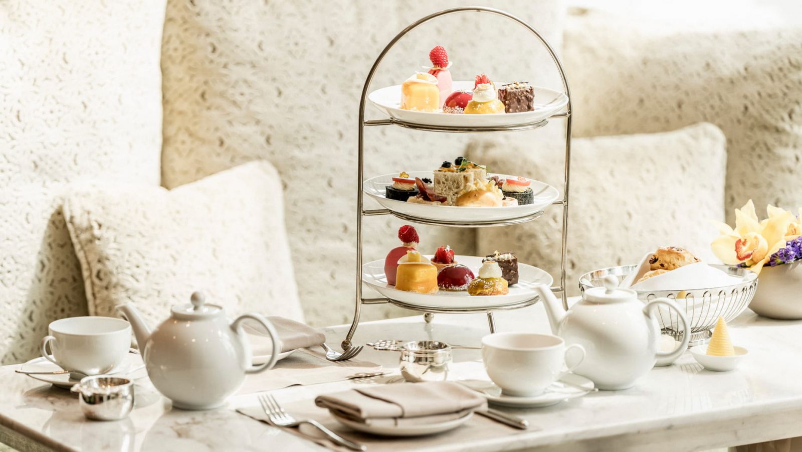 Four Seasons Hotel Kuala Lumpur afternoon tea