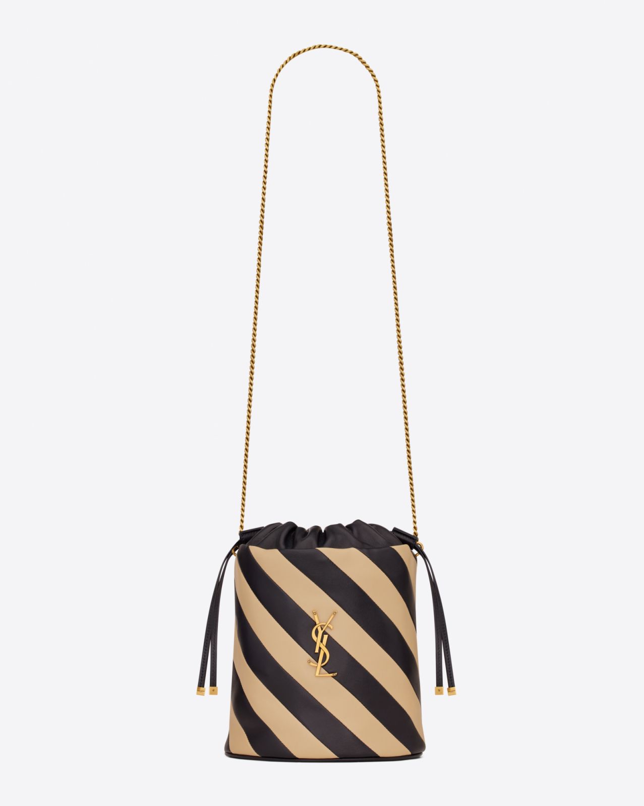 Yves Saint Laurent ALIX皮革水桶包(Photo:SOGO百貨)