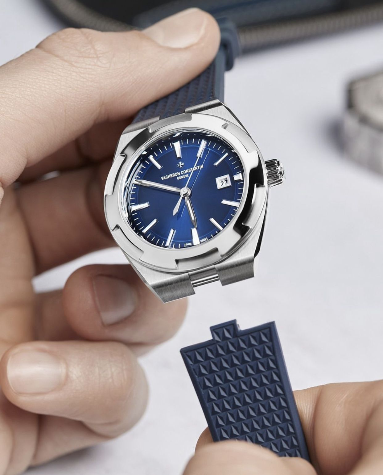 江詩丹頓Overseas自動上鍊腕錶,可替換錶帶。Photo:Vacheron Constantin