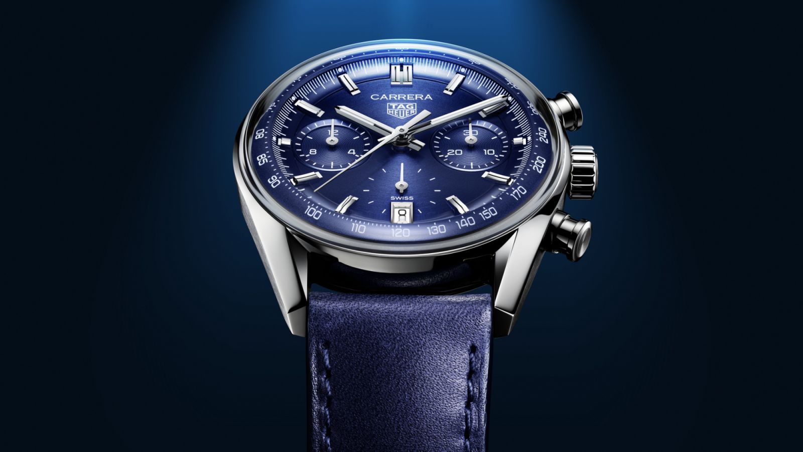 TAG Heuer Carrera Glassbox 拱形計時腕錶-藍面_參考編號CBS2212.FC6535_建議售價NT$212,000(Photo: TAGHeuer)