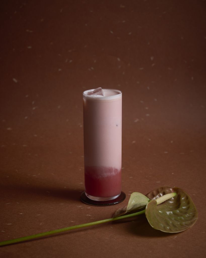 草莓奶酒 - 水仙烏龍、DITA、STRAWBERRY BAILEYS、鮮奶,售價$250。
