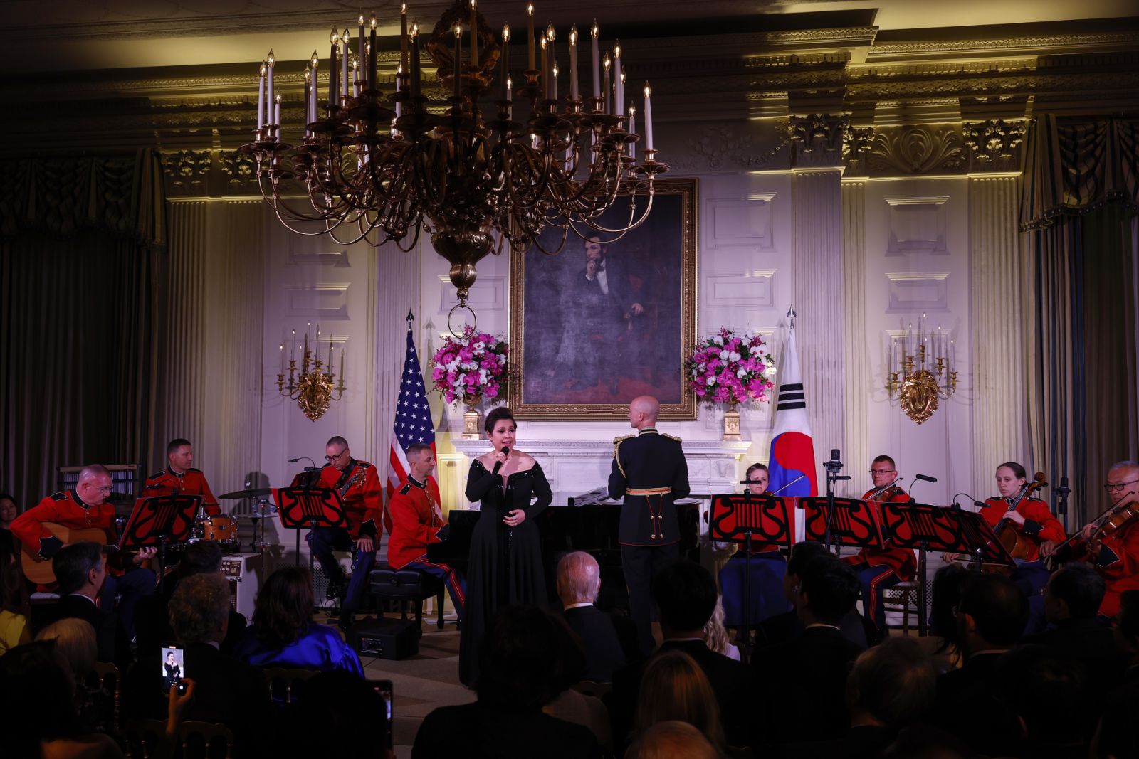 WASHINGTON, DC - APRIL 26: Lea Salonga performs for U.S. President Joe Biden and South Korean President Yoon Suk-yeol during a state dinner at the White House, April 26, 2023 in Washington, DC. President Joe Biden and first lady Jill Biden are hosting South Korean President Yoon Suk-yeol and South Korean first lady Kim Keon-hee for a State Dinner. (Photo by Chip Somodevilla/Getty Images)