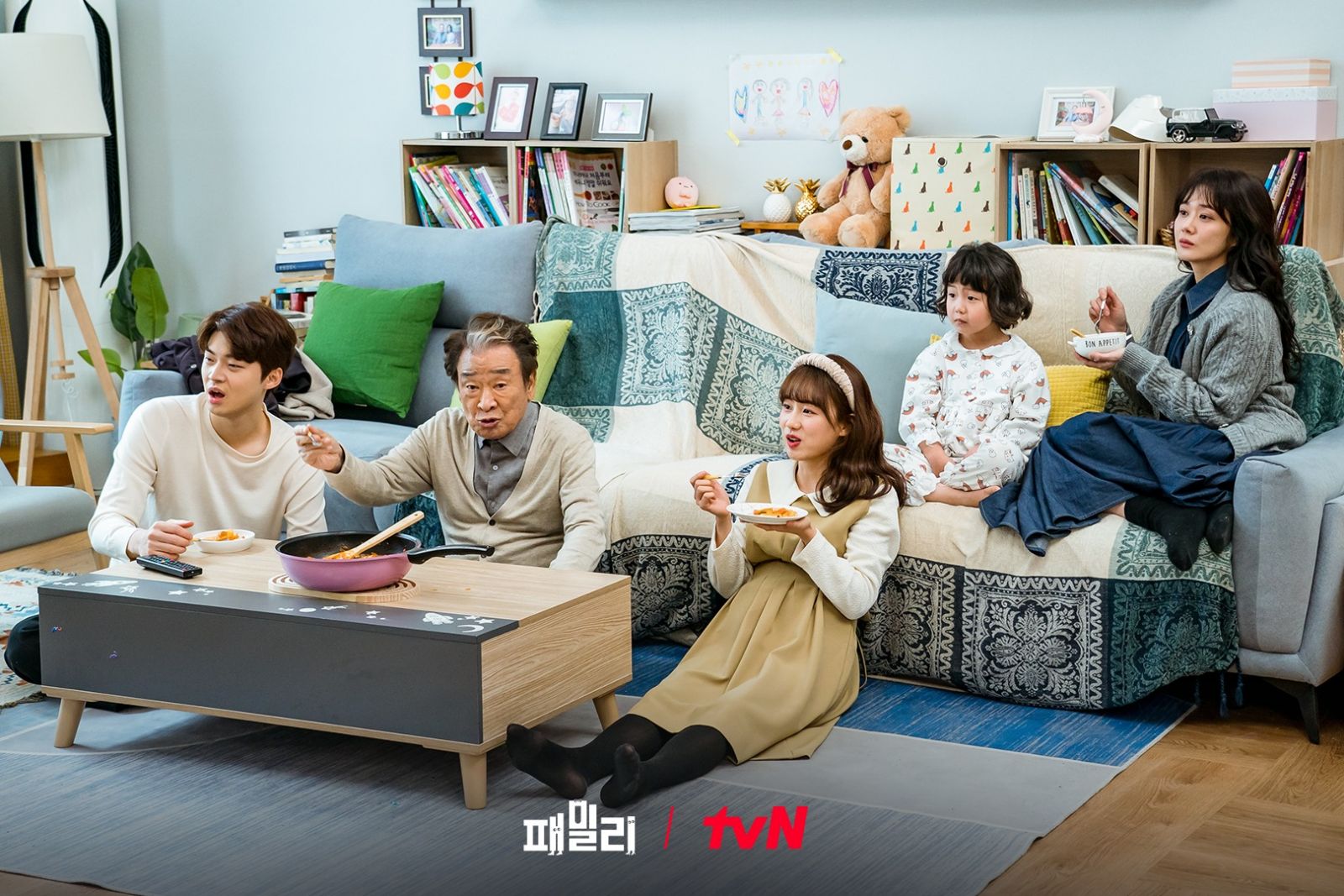 (Photo:tvN《特務家族》劇照)