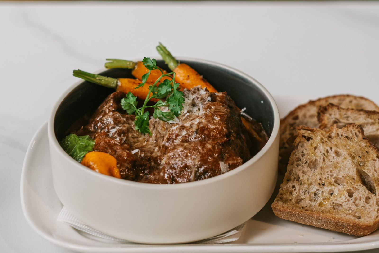 PASTAIO新店-拿坡里燉牛頰。