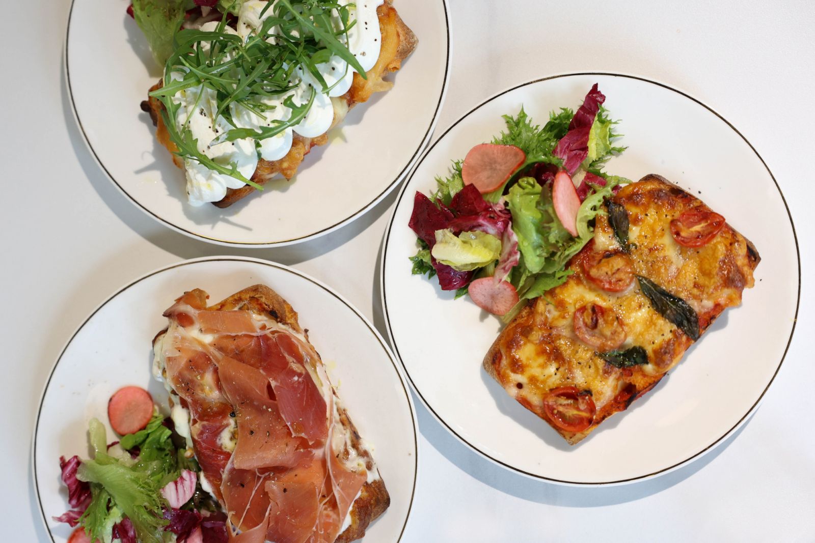 PASTAIO新店限定拖鞋PIZZA三款口味合照。