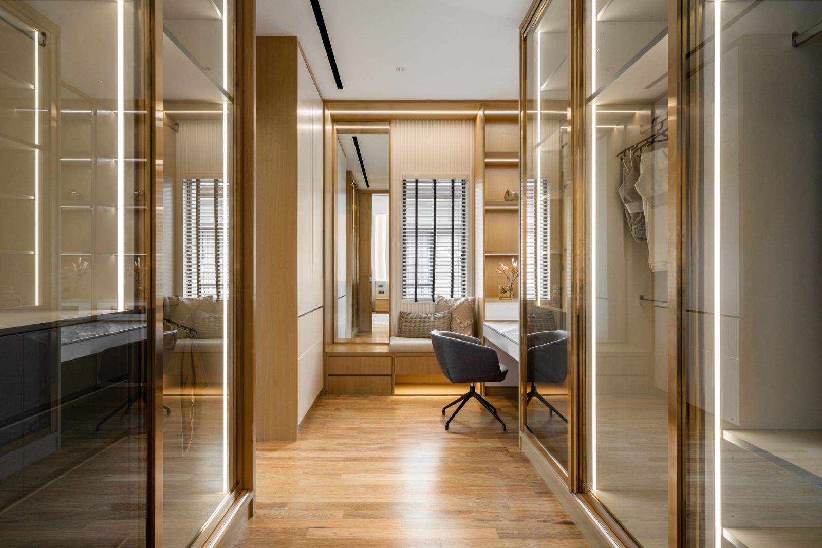 Walk-in wardrobe