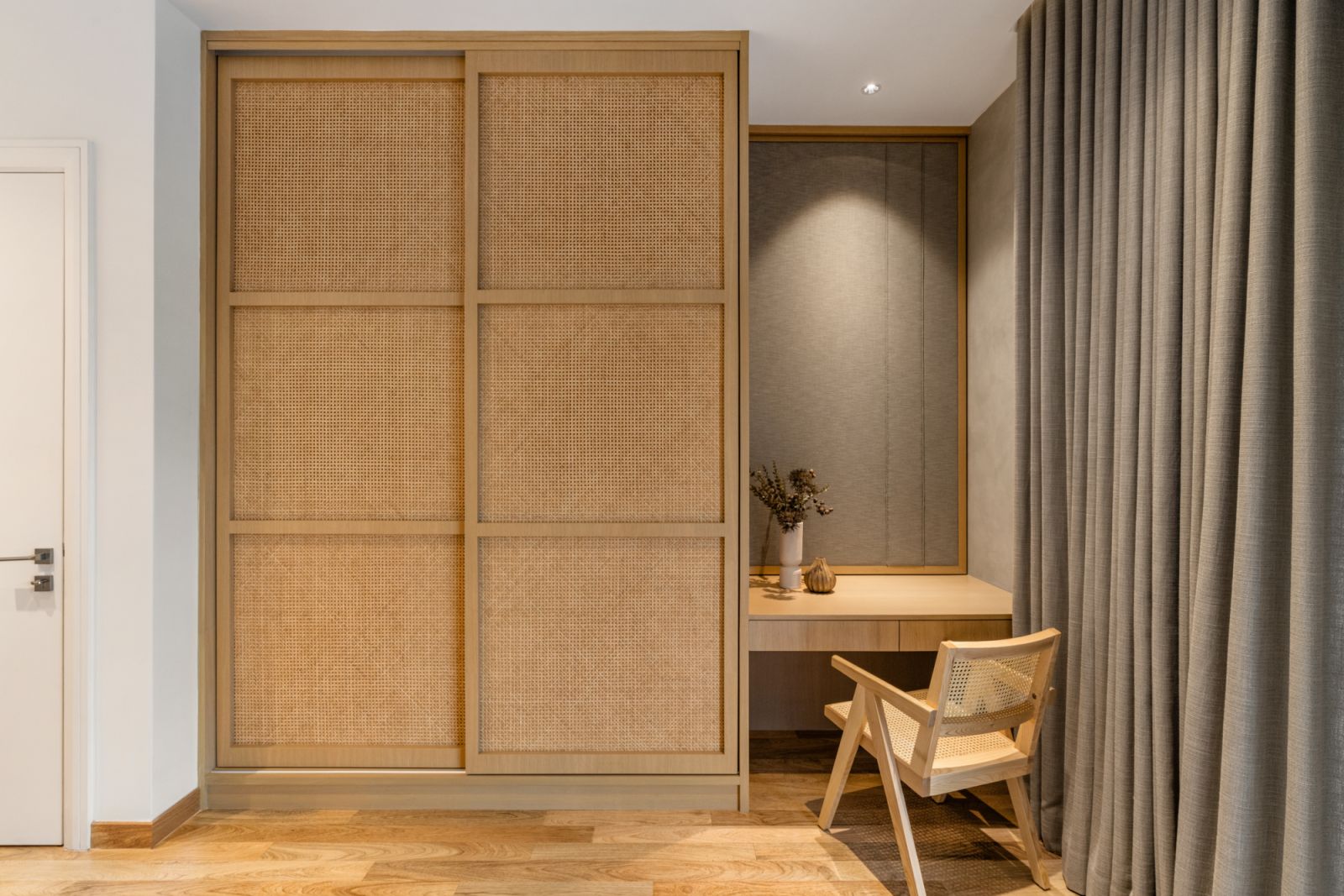 A vanity area in the bedroom