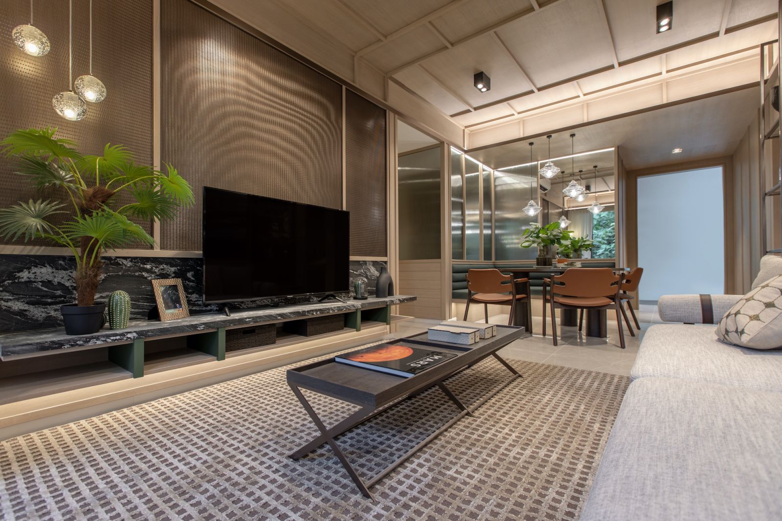 3-bedroom unit living