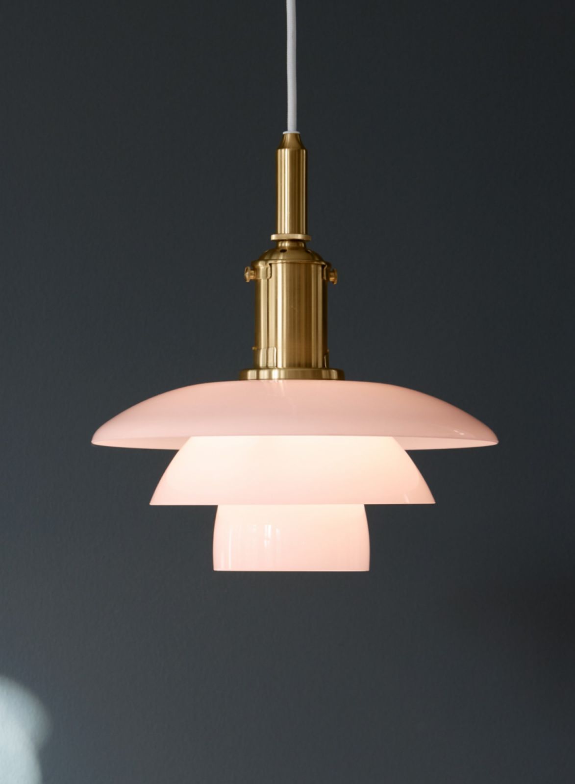 Louis Poulsen PH 3/3 Pale Rose pendant