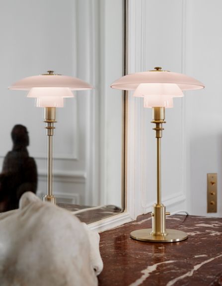 Louis Poulsen PH 3/2 Pale Rose table lamp