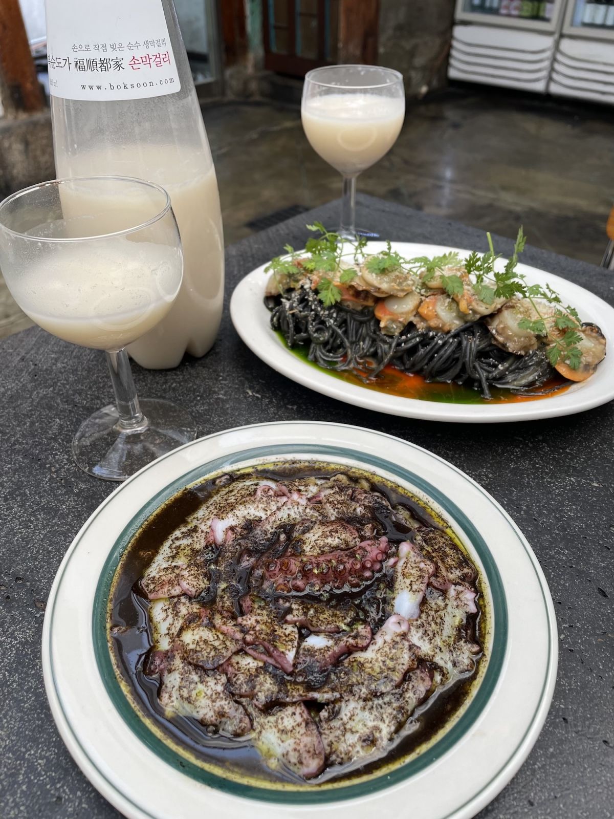 Octopus carpaccio and scallop pasta at Iksun Banjoo