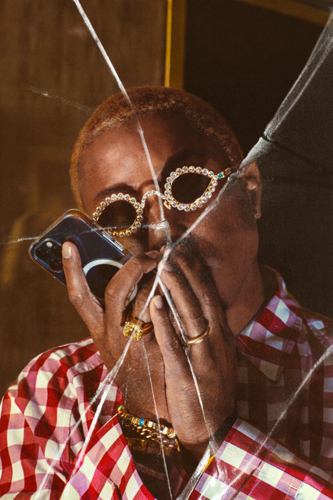 夾克by Prada;珠寶、手錶、太陽眼鏡皆為 Pharrell 私物。(Photo: Lou Escobar for Tatler Hong Kong)