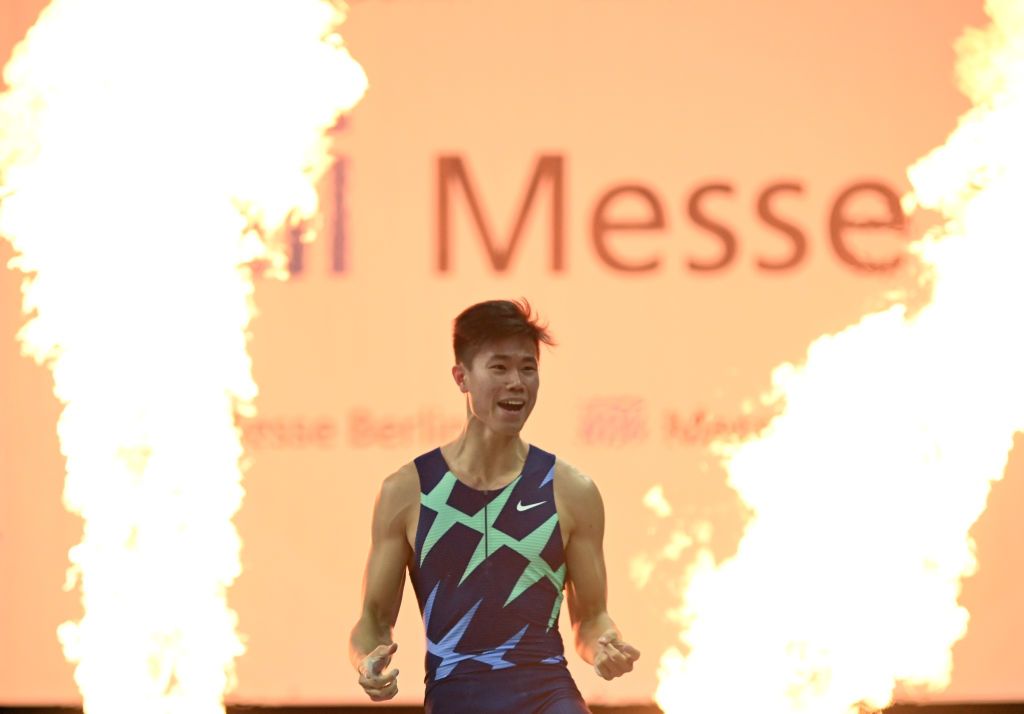 05 February 2021, Berlin: Athletics: ISTAF Indoor at the Mercedes-Benz Arena. Pole Vault Men, Ernest John Obiena (Philippines). Photo: Soeren Stache/dpa-Zentralbild/ZB (Photo by Soeren Stache/picture alliance via Getty Images)