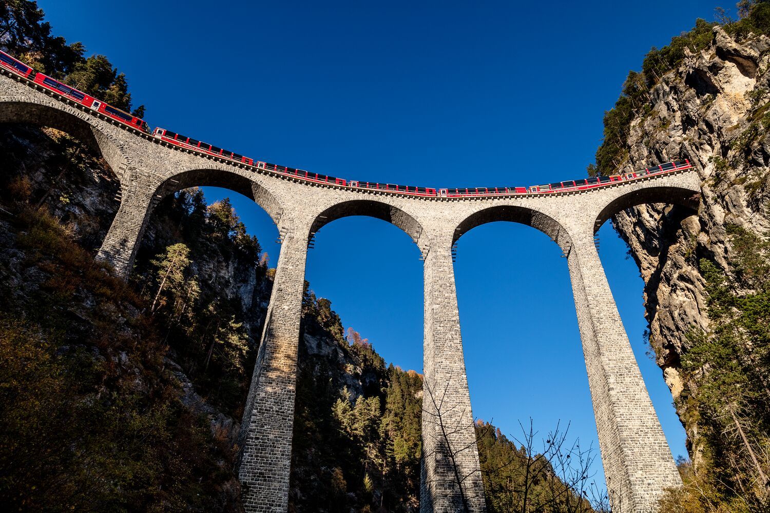 Im Panoramawagen durchs Albulatal