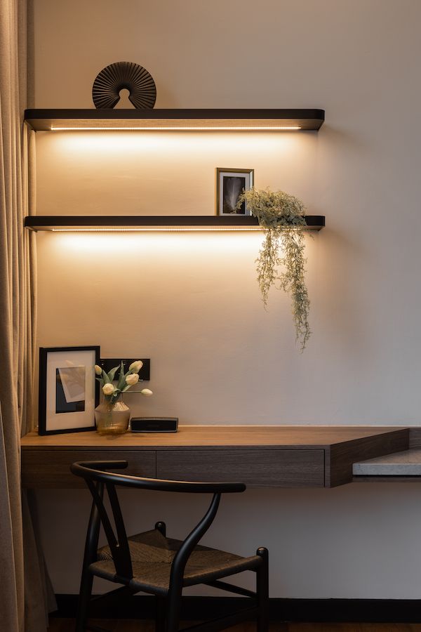 Floating shelves