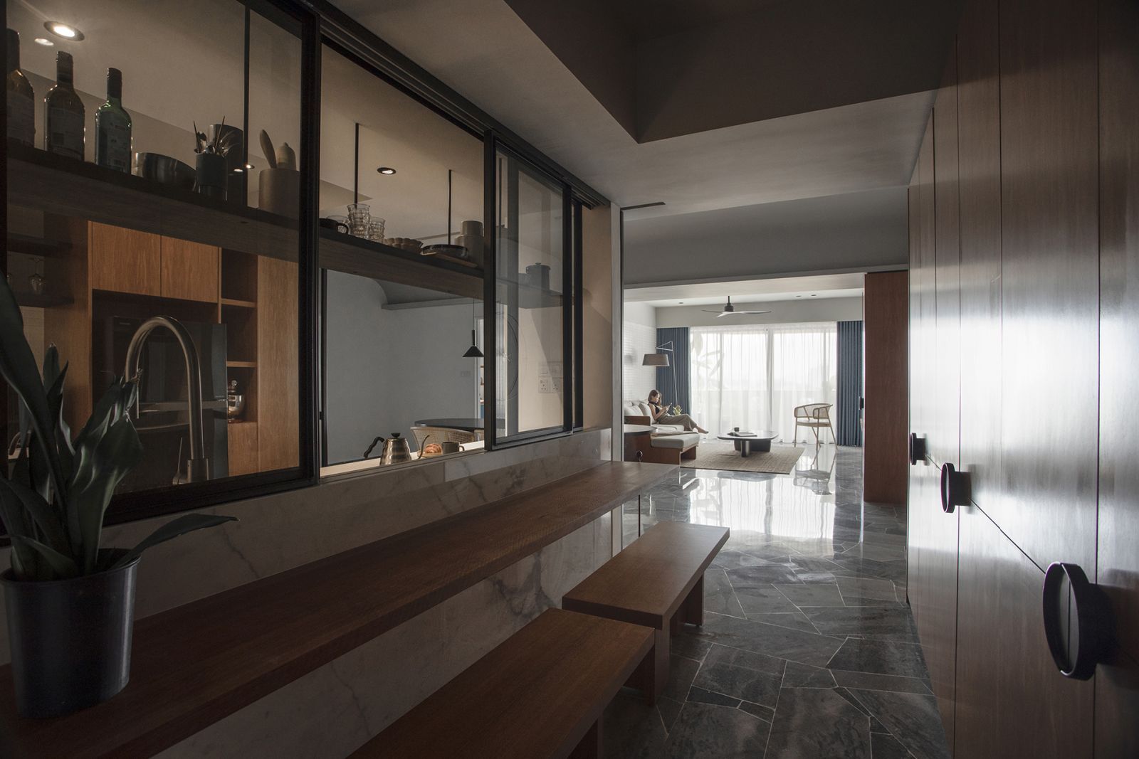 Kuala Lumpur apartment by Pins Design Studio (Photo: TWJPTO)