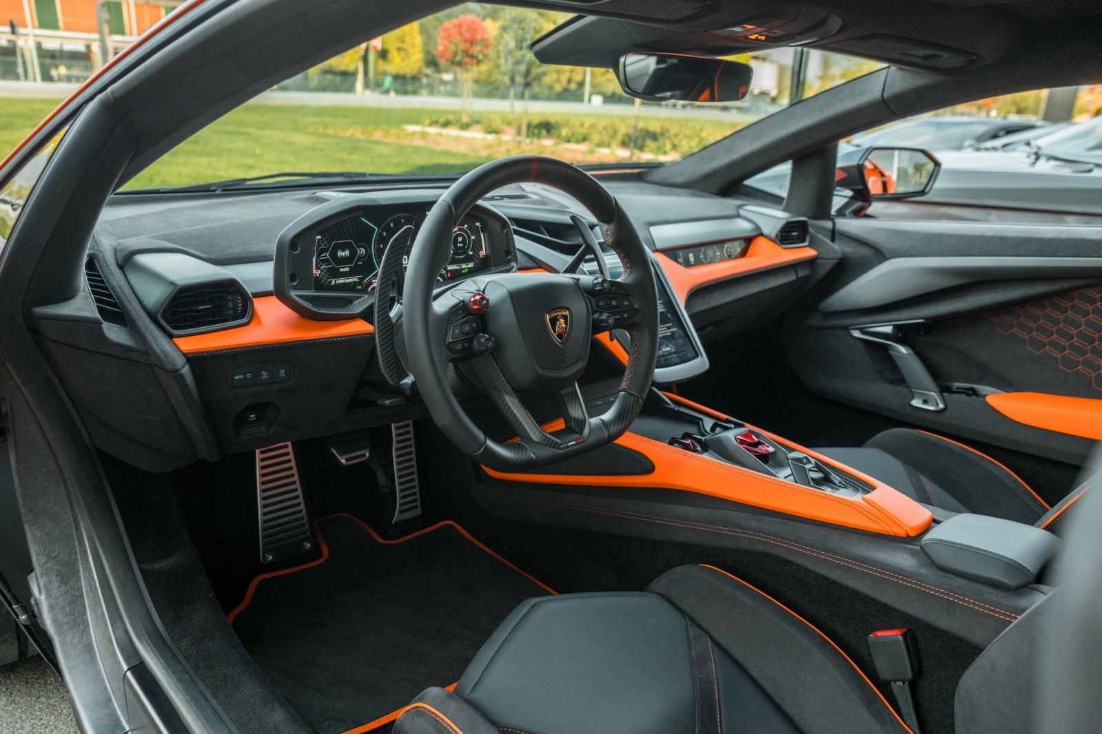 The new Lamborghini Revuelto