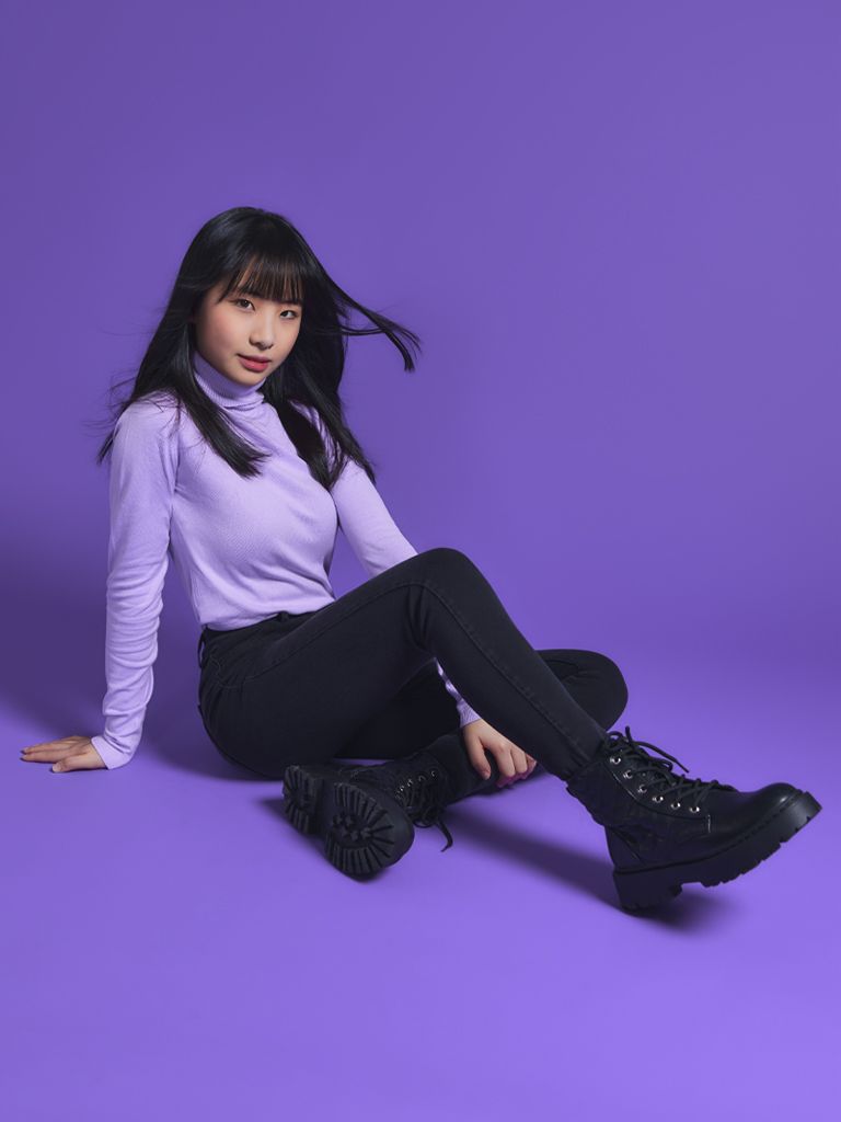 Chloe Chua, violinist (Photo: Darren Gabriel Leow)