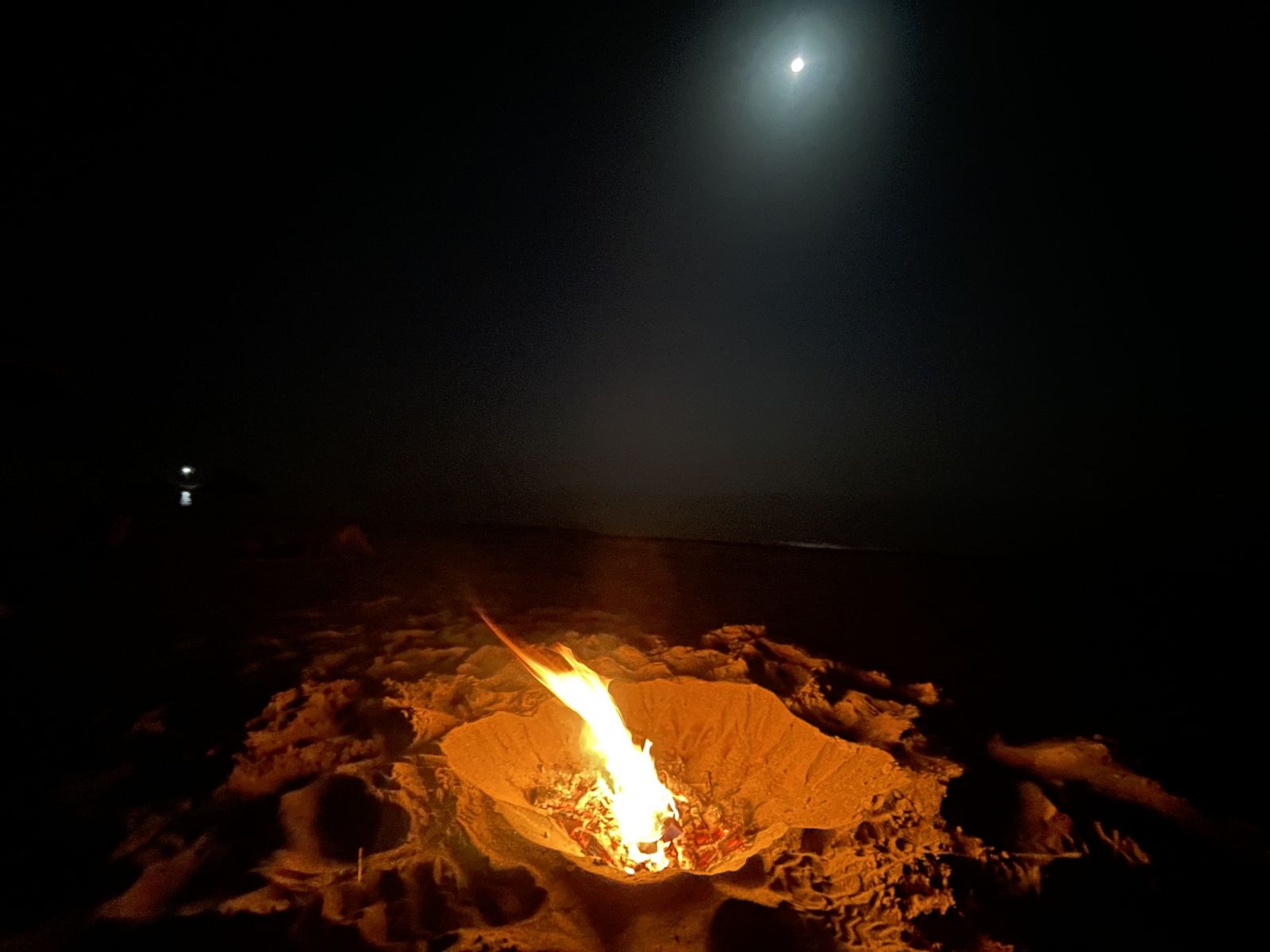Firing a make-shift "kiln" using an ancient method that the Romans used to bake clay, Hagborg placed her 3D-printed clay miniatures in the pit to solidify the clay (Image: Heather Dewey-Hagborg)