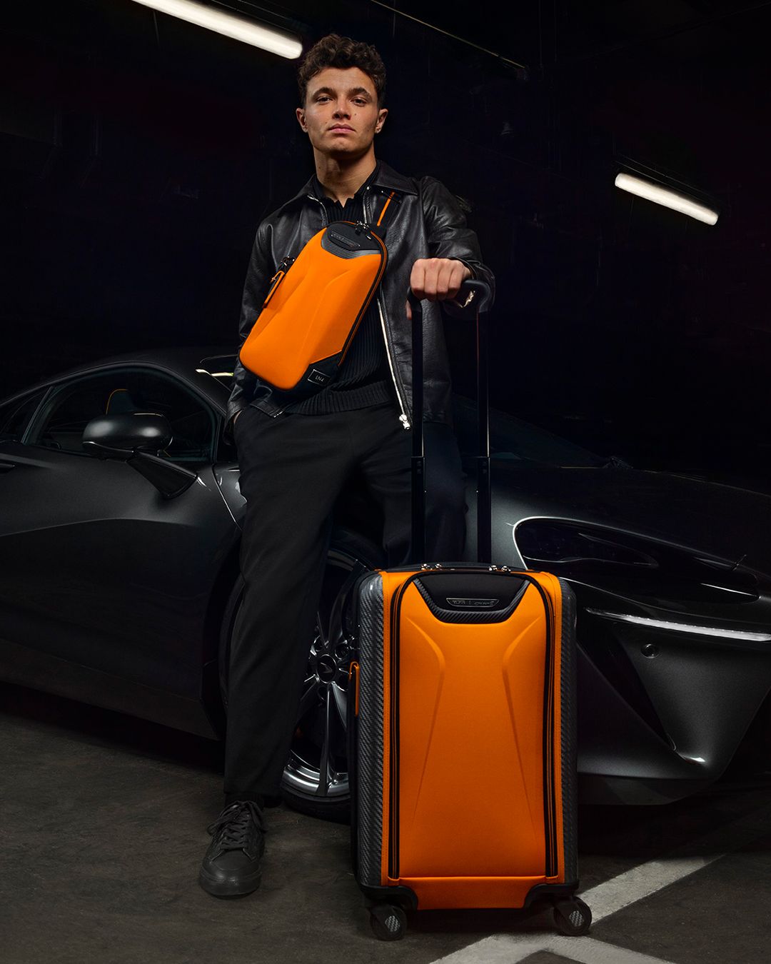 【新品】TUMI ケイデンコレクション 牛革メッセンジャーラージ 68370AS Tumi's Adam Hershman on packing tips, Asian travellers' sharp eye
