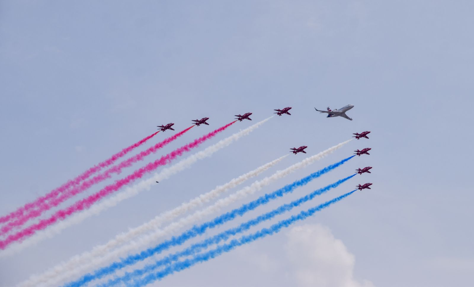 LONDON, UNITED KINGDOM - 2023/06/17: Red Arrows pass over central London during the Trooping the Colour flypast, celebrating the birthday of King Charles III. (Photo by Vuk Valcic/SOPA Images/LightRocket via Getty Images)