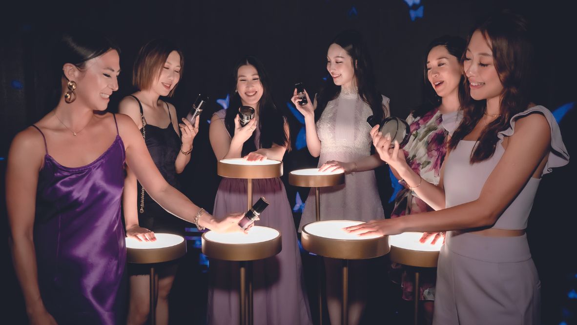 The Synactif Light Ceremony (Photo: courtesy of Clé de Peau Beauté)