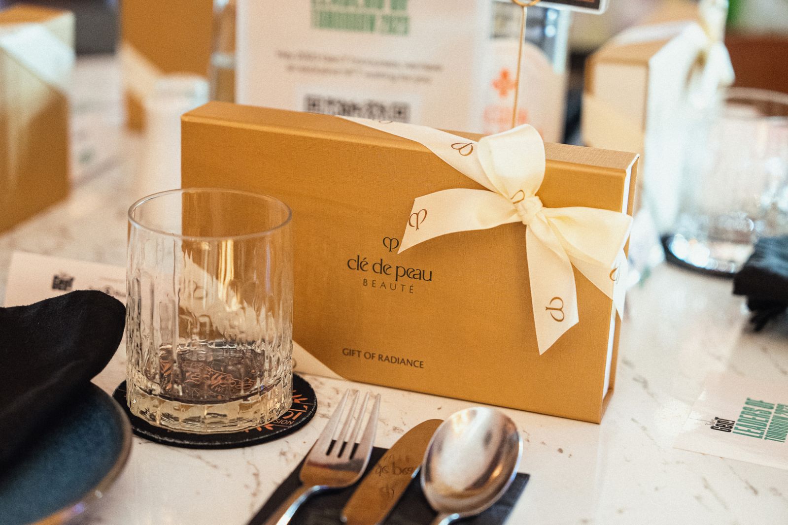 Clé de Peau Beauté, the beauty sponsor of the event, gifted each guest a special gift at their table (Photo: Daniel Adams)