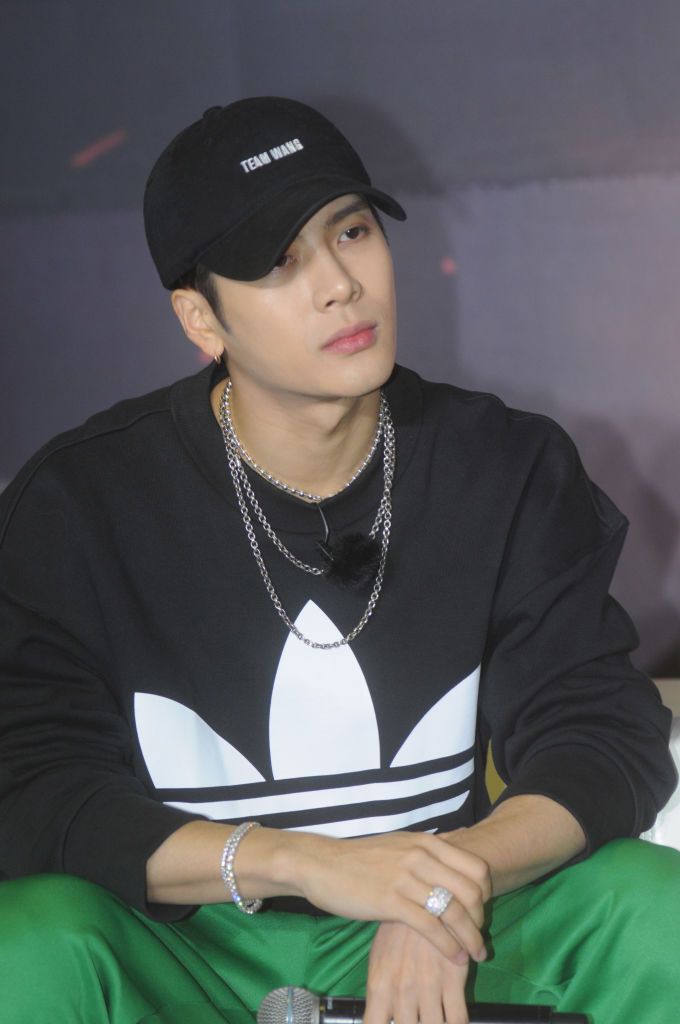 SHANGHAI, CHINA - JANUARY 23: Singer Jackson Wang attends the press conference of variety show 'Hot Blood Dance Crew' on January 23, 2018 in Shanghai, China. (Photo by Visual China Group via Getty Images/Visual China Group via Getty Images)