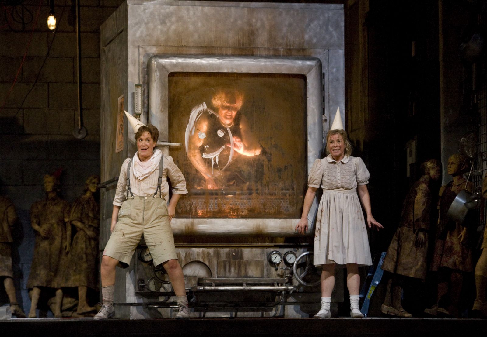 Alice Coote as Hansel, Philip Langridge as the Witch, and Christine Schafer as Gretel in Humperdinck's Hansel and Gretel (Photo:  Ken Howard/Metropolitan Opera)