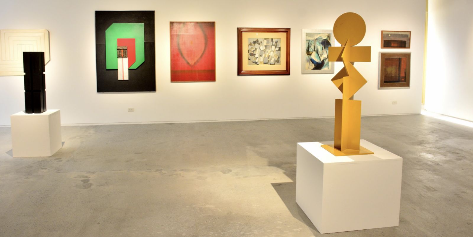 Elusive Edge: Philippine Abstract Forms, an exhibition curated by Dr. Patrick D. Flores, focuses on expressions of abstraction in Philippine modern art (Photo: The M)