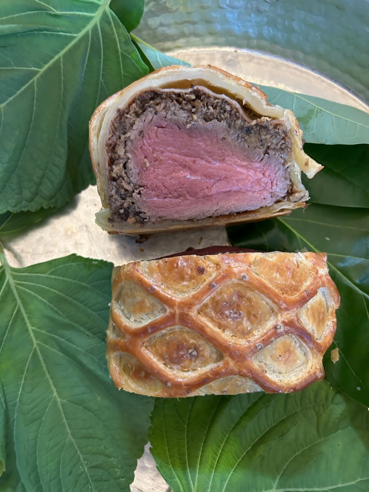 Casa Luisa by Angelo Comsti beef wellington sliced