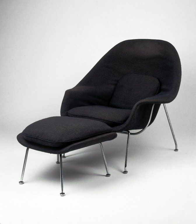 The Womb Chair with ottoman (Photo: WikiCommons/Brooklynn Museum)