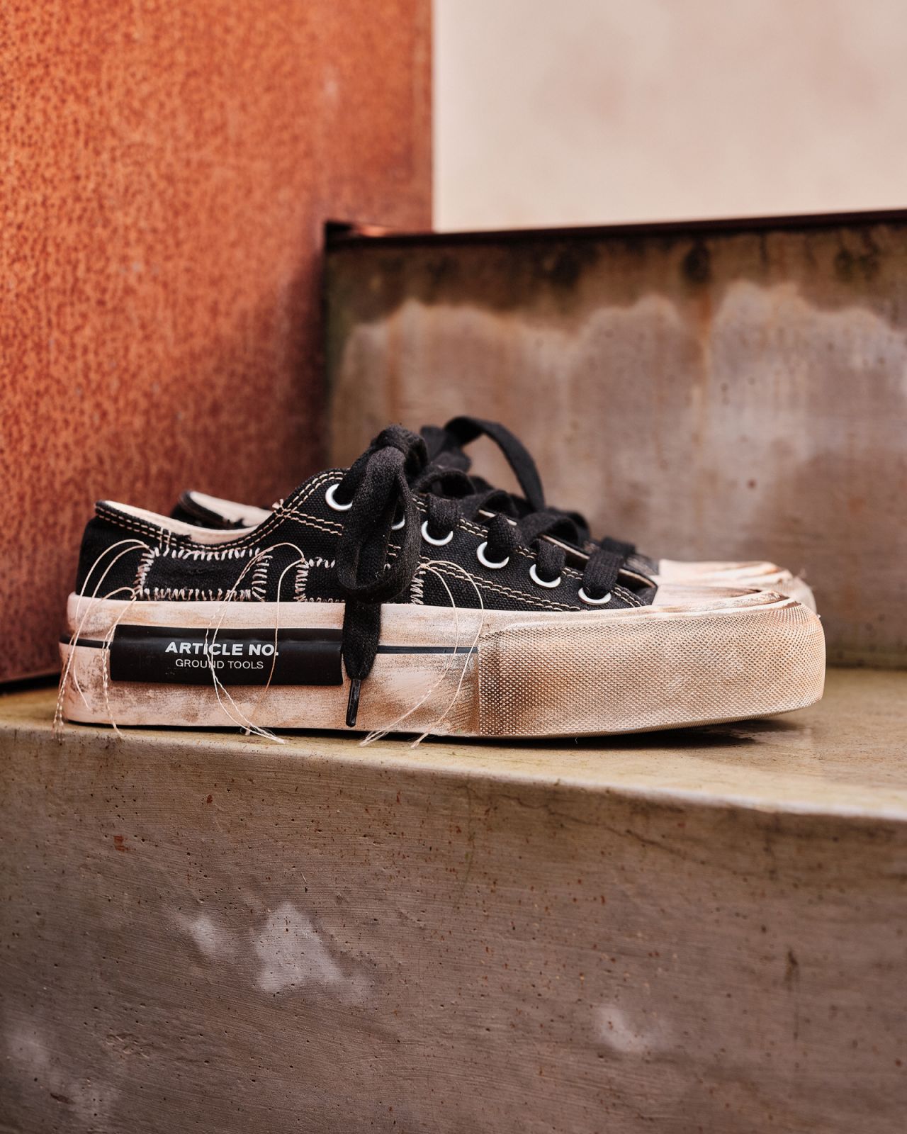 BLACK DIRTY PATCHWORK LO-CUT VULCANIZED $8,680(Photo: ARTICLE NO.)