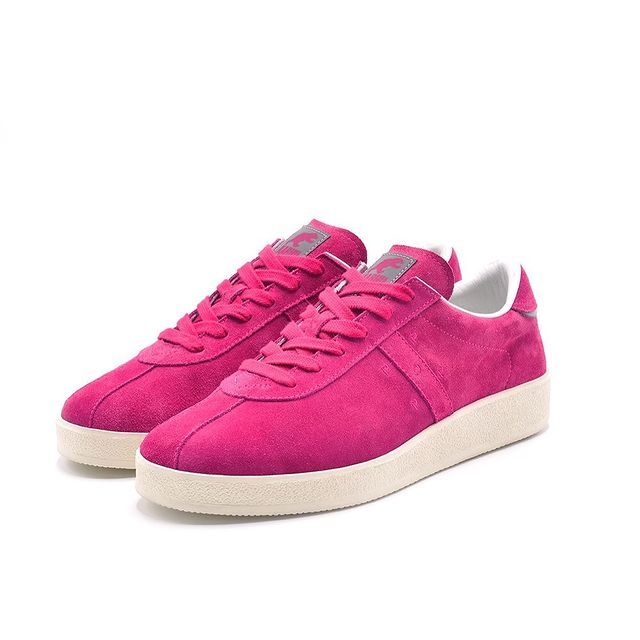 Pop/Karhu Trampas in Shocking Pink (Photo: @poptradingcompany / Instagram)