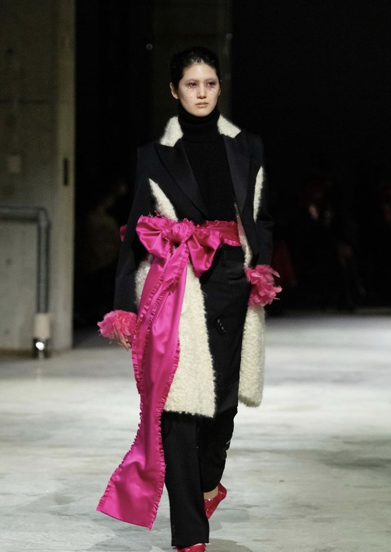 A look from the UNDERCOVER 2021 Autumn/Winter CREEP VERY Collection (Photo: @undercover_lab / Instagram)