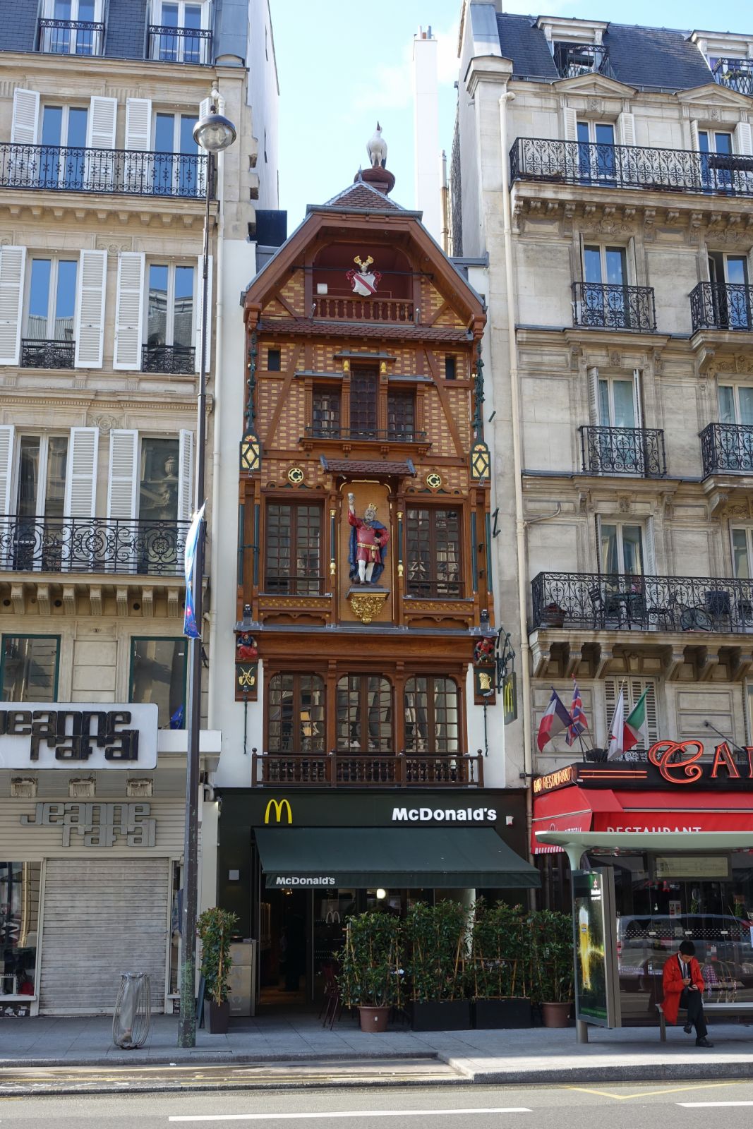 The charming 19th century Alsatian house (Photo: WikiCommons/Guilhem Vellut)