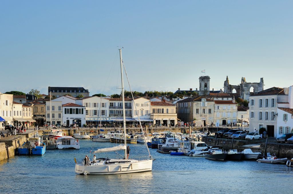 Charente-Maritilme, Ile de Ré, Saint-Martin-de-Ré, le port, 4 septembre 2015, France. (Photo by JARRY TRIPELON/Gamma-Rapho via Getty Images)