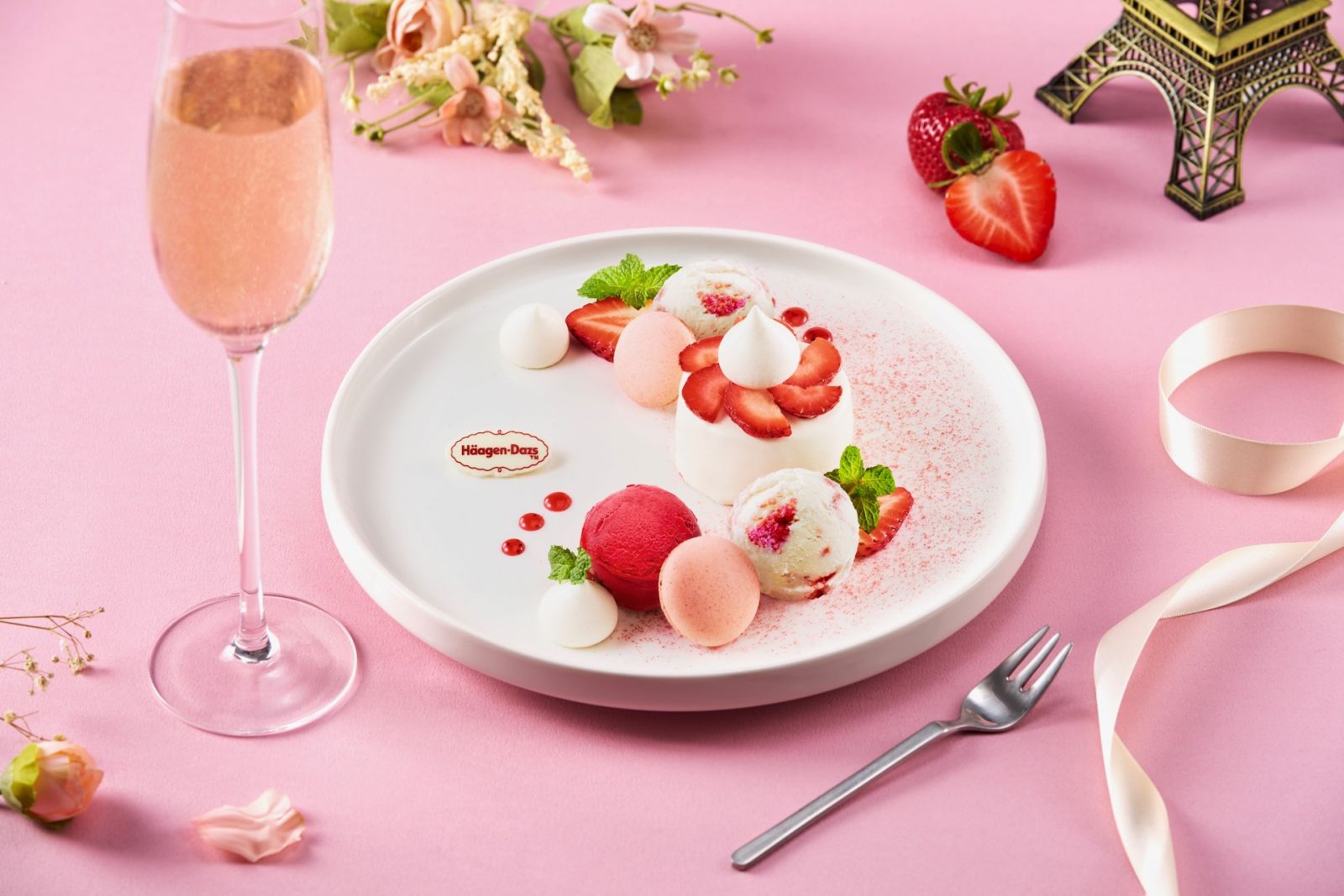 Häagen-Dazs攜手馬卡龍大師Pierre Hermé大師推期間限定聯名盤餐「歡莓悅色」創意盤餐Joyful Blush