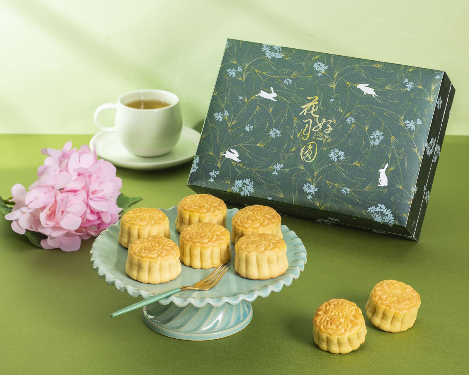 【翡綠花韻】燕窩奶黃月餅禮盒 NT$1,188