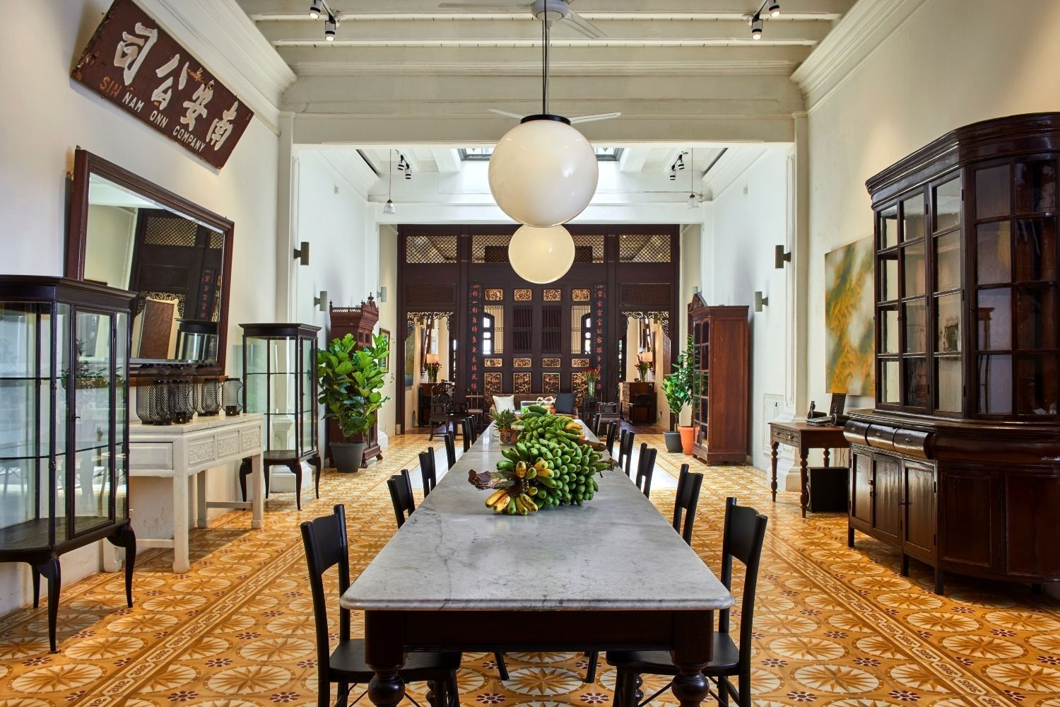 This Kimberley Street home showcases mid-century pieces with heritage features (Photo: Chris Leong)