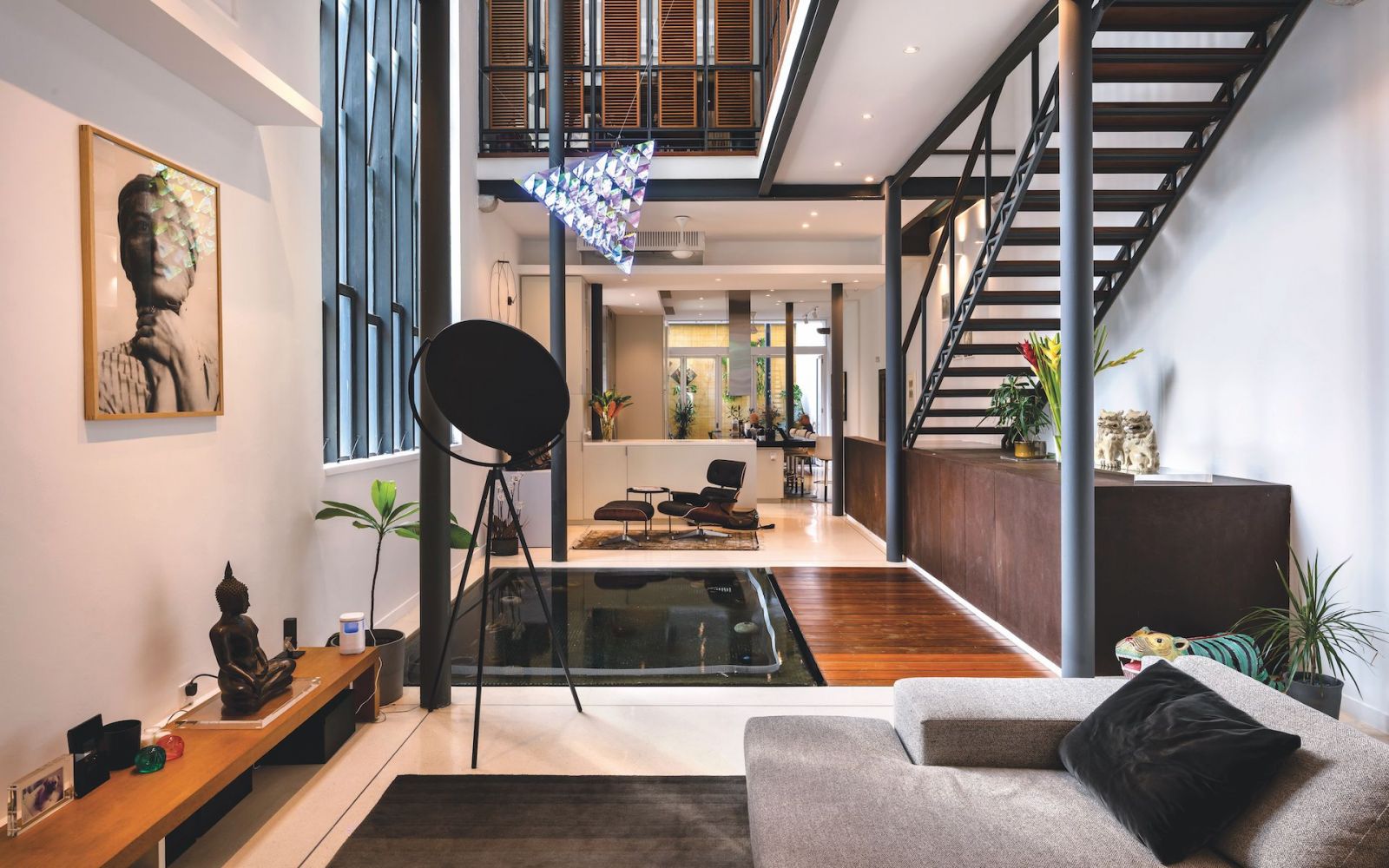 The modern interior of the Georgetown shophouse designed by Unit One Design (Photo: Lin Ho)