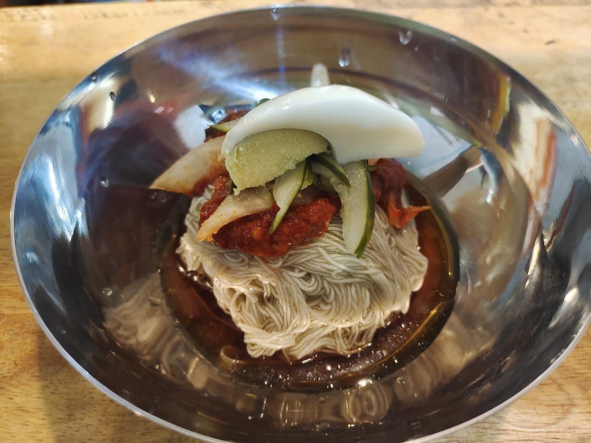 Naengmyeon (Photo: Instagram / @leegakoreannoodles)