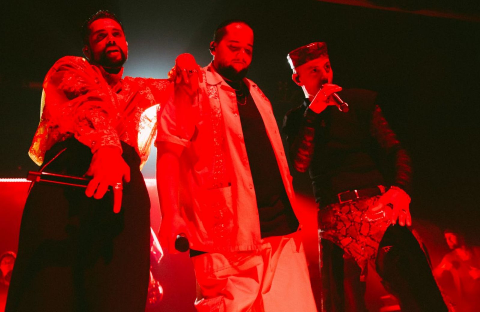 Karpe performing with Jonas Benyoub (Photo: courtesy of Michael Ray VC Angeles)