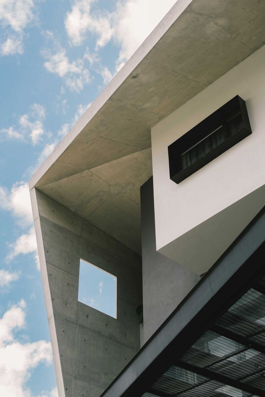 Overhangs combined with openings