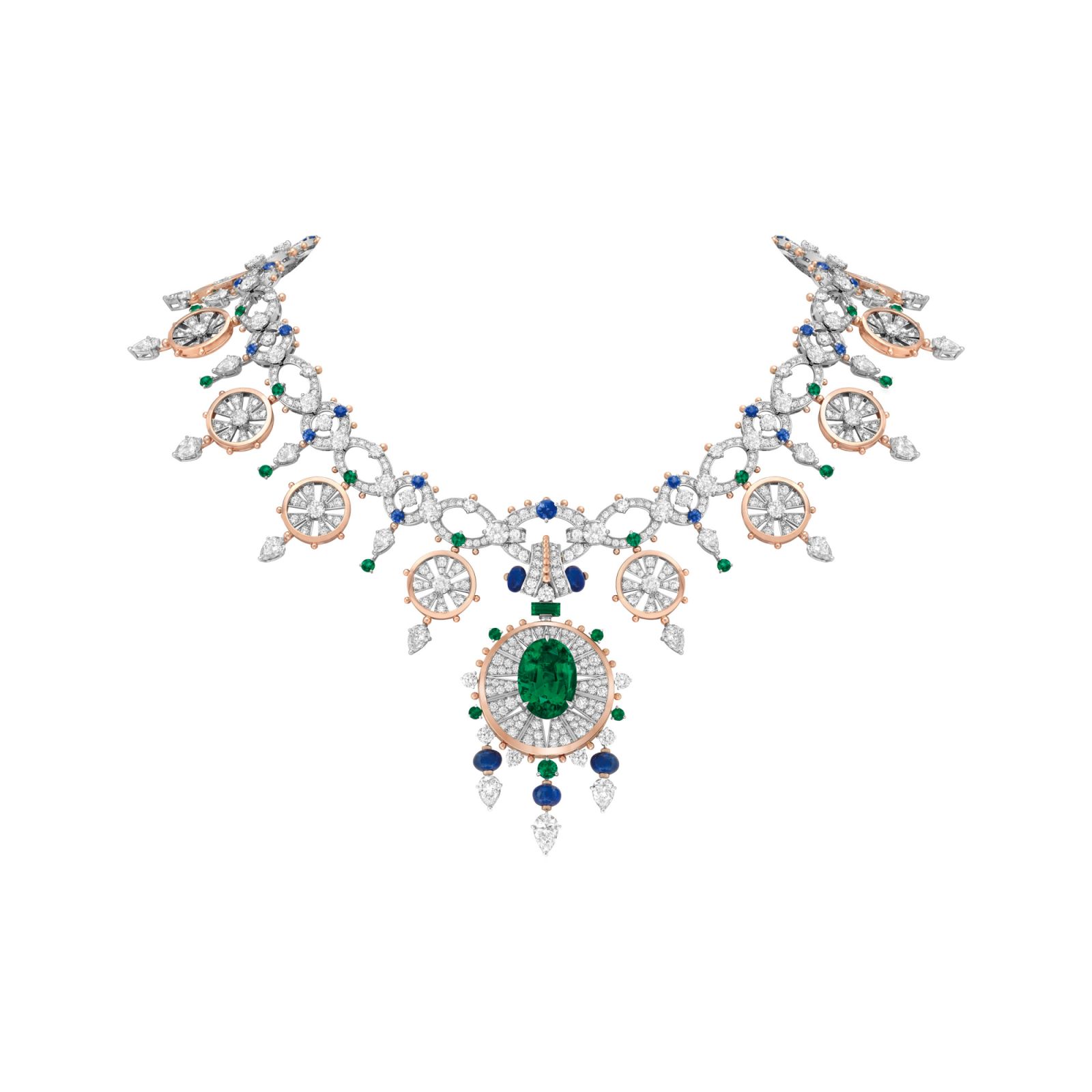 Piazza Divina 項鍊,靈感來自古羅馬城門與聖彼得廣場。(Photo: Van Cleef & Arpels)