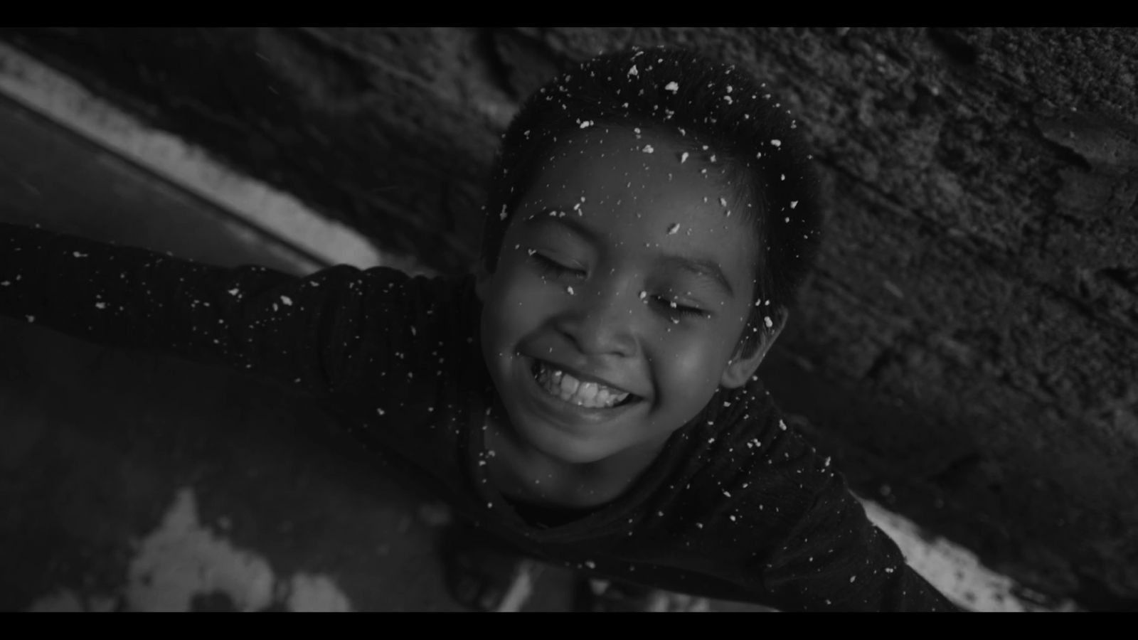 A film still from 'Tong Adlaw Nga Nag-snow Sa Pinas